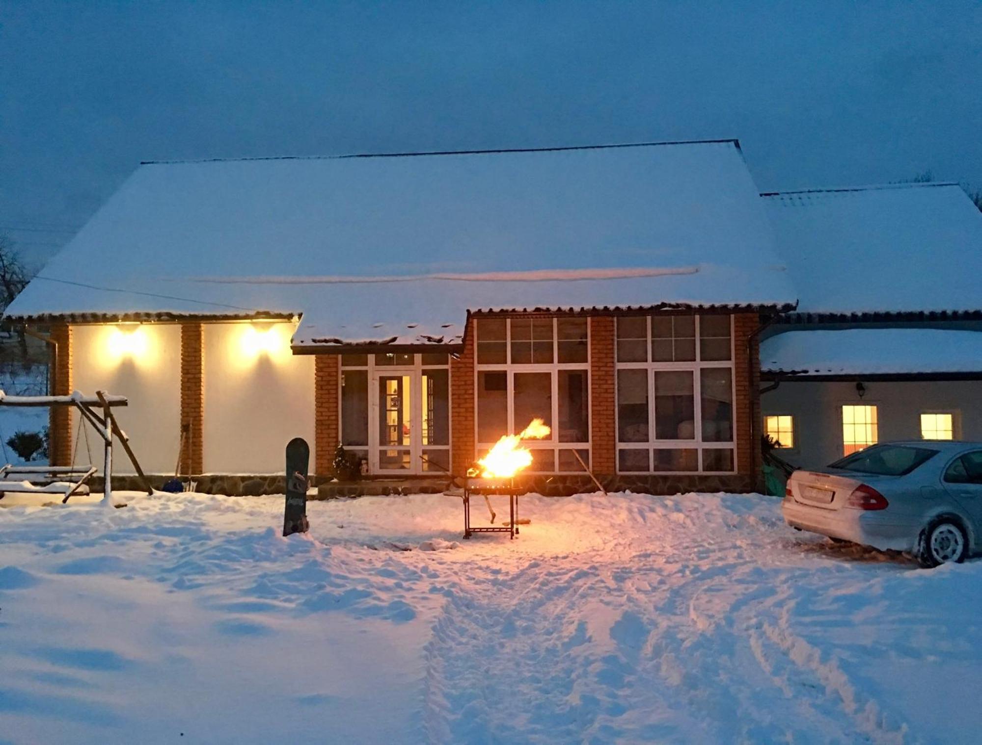 Holiday Home Usadba Novoselitsa Exteriör bild